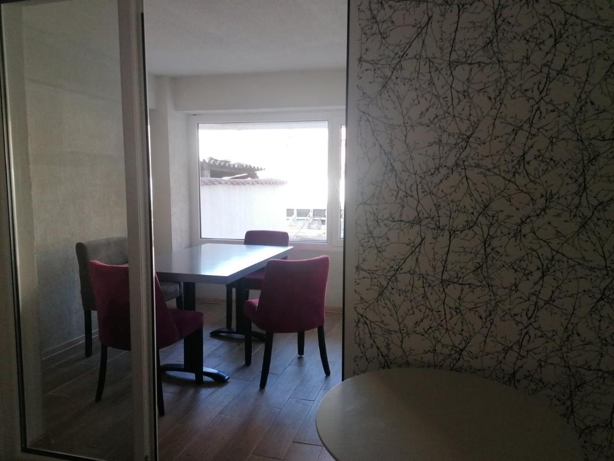 Hostel Denica 斯科普里 外观 照片